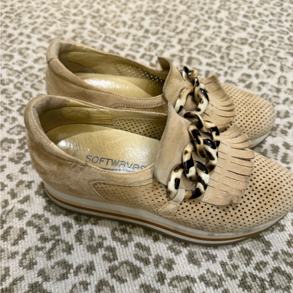 Tan soft waves elevated sneaker. An incredibly comfortable shoe.